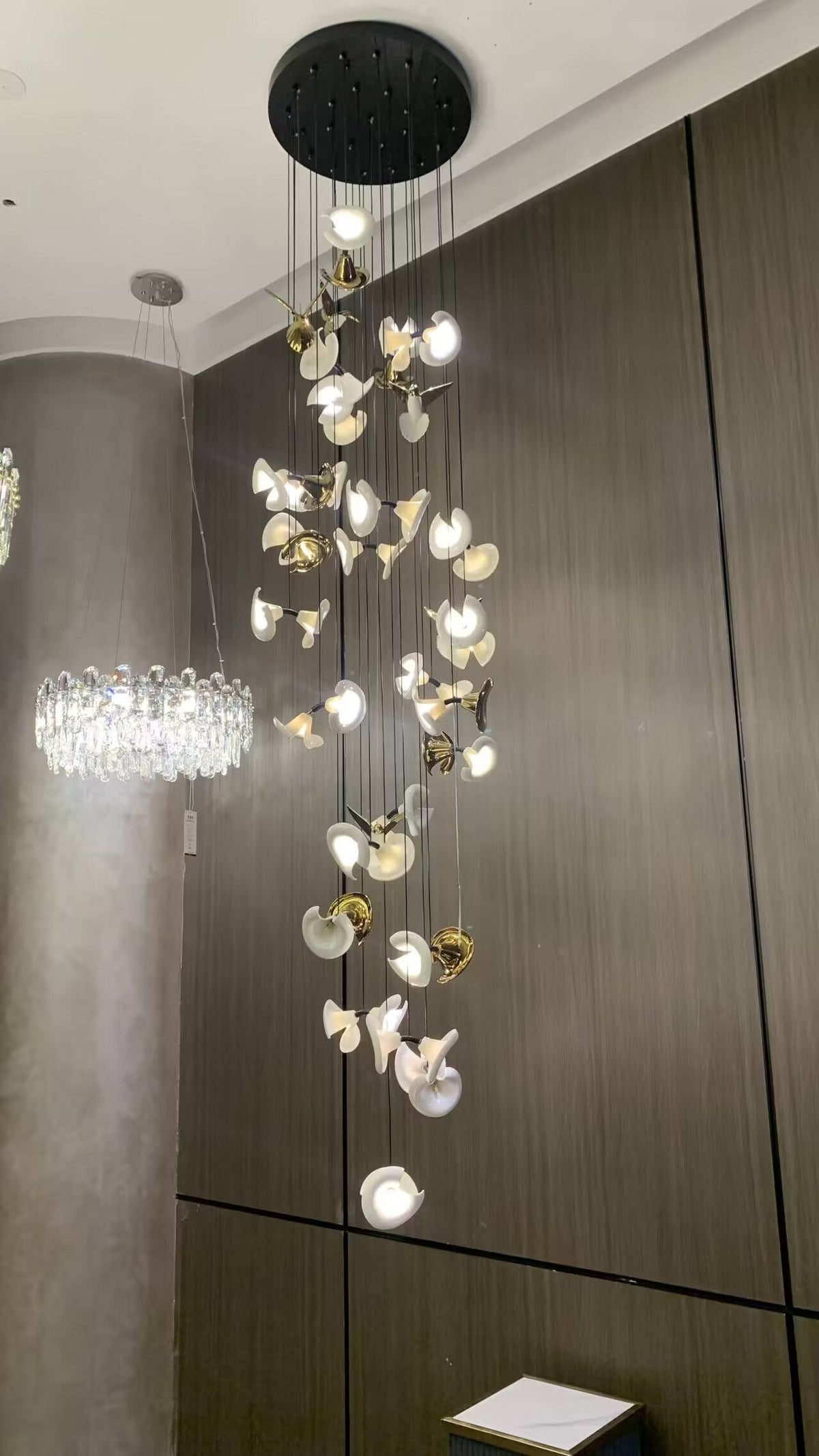 Modern Art Petunia Chandelier for Staircase / foyer / living Room