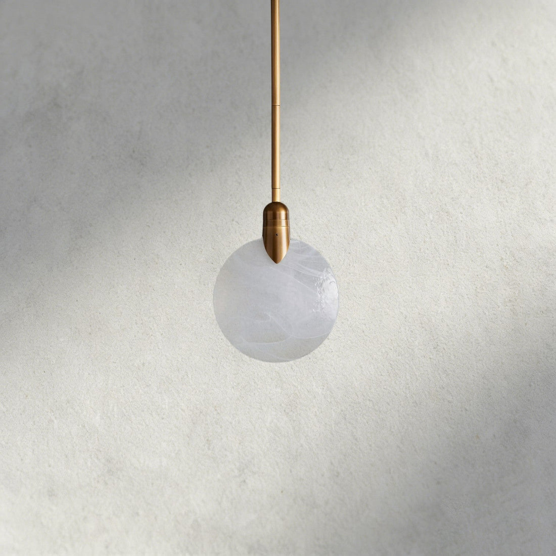 Lyla Single Pendant