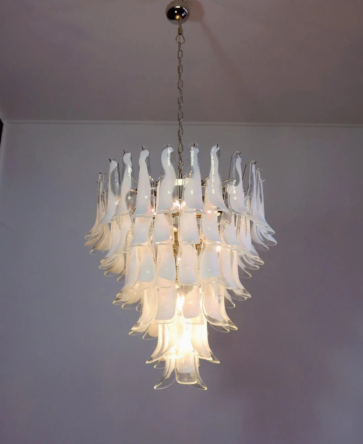 Murano Glass Chandelier – 75 Petals – Transparent