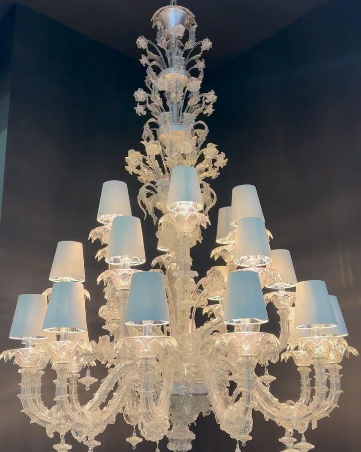 Luxury Crystal and Metal Flower Chandelier with White Lampshade for Living Room, Staircase, Hotel