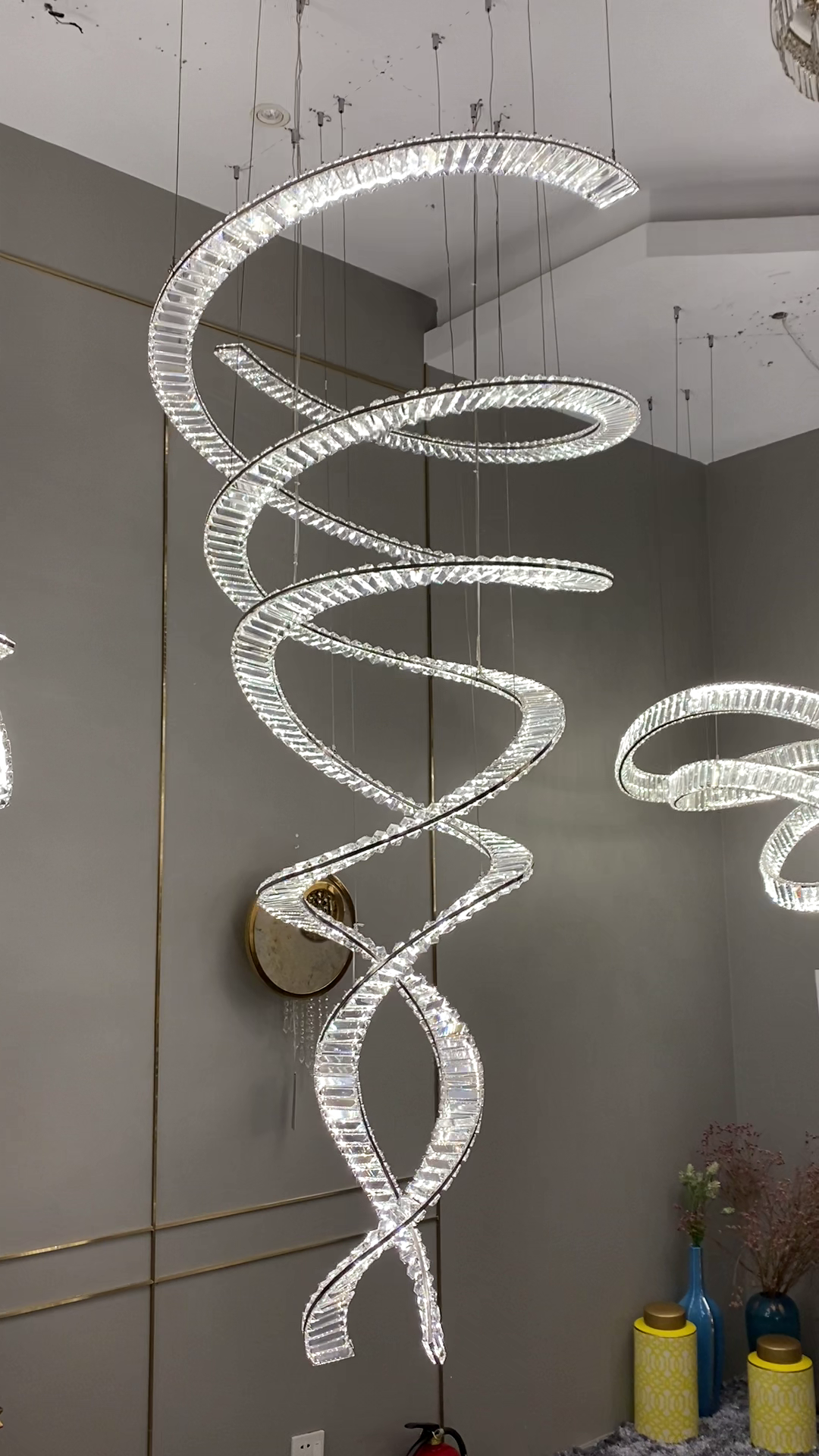 Designer Foyer Living Room Ceiling Light Stylish Spiral Crystal Chandelier for Hotel Entrance